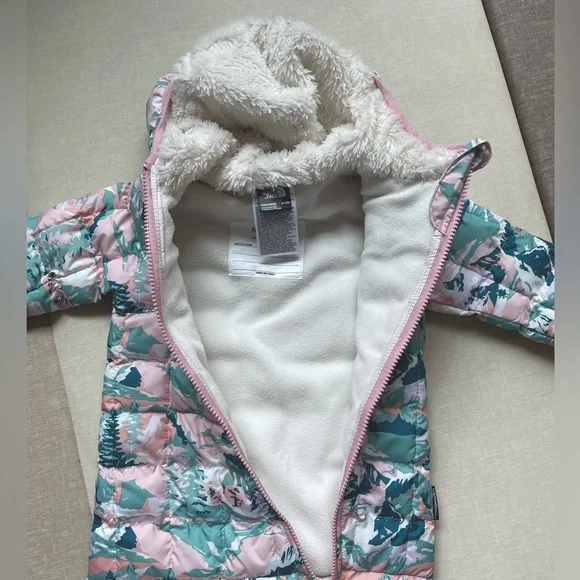 The North Face Kids Pink and Teal Patterned Snowsuit - Picture 12 of 13